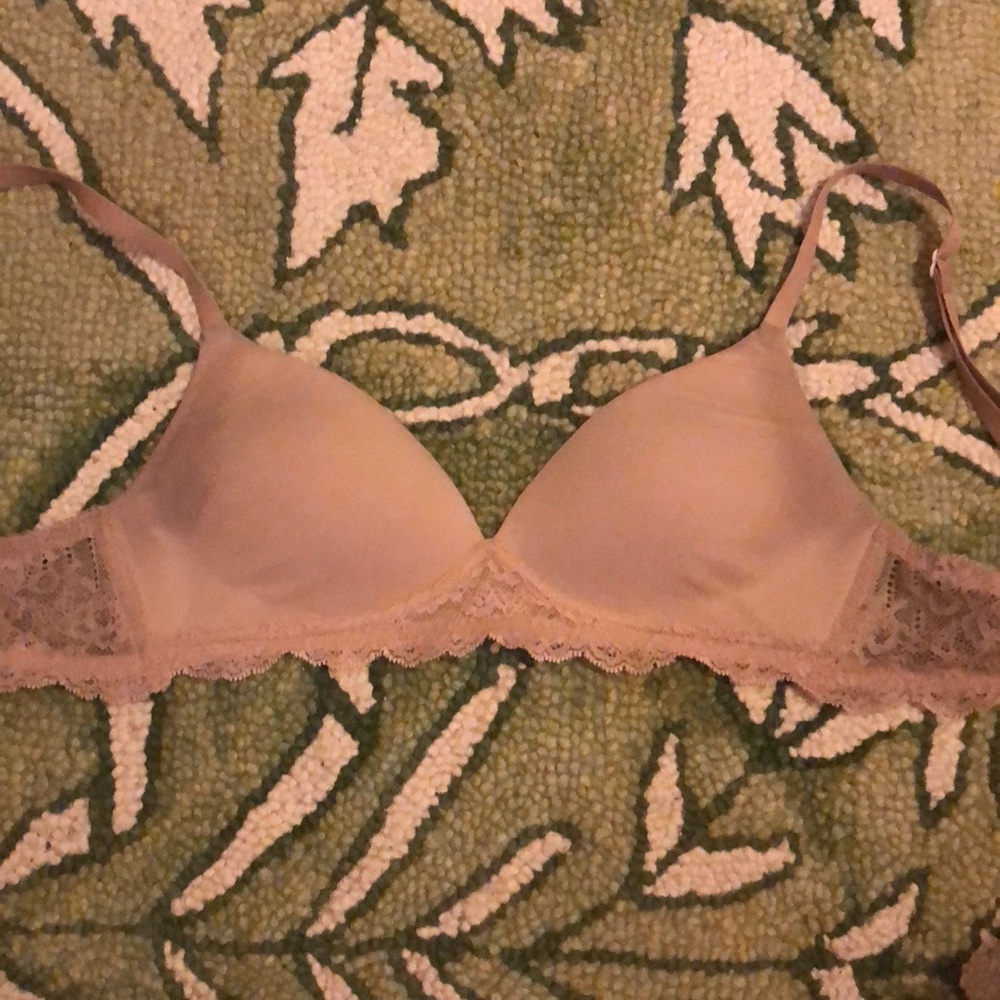 Gap Wireless Bra - 32A Nude